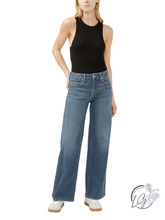 Paloma Mid-Rise Wide Leg Non-Distressed by Silver Jeans