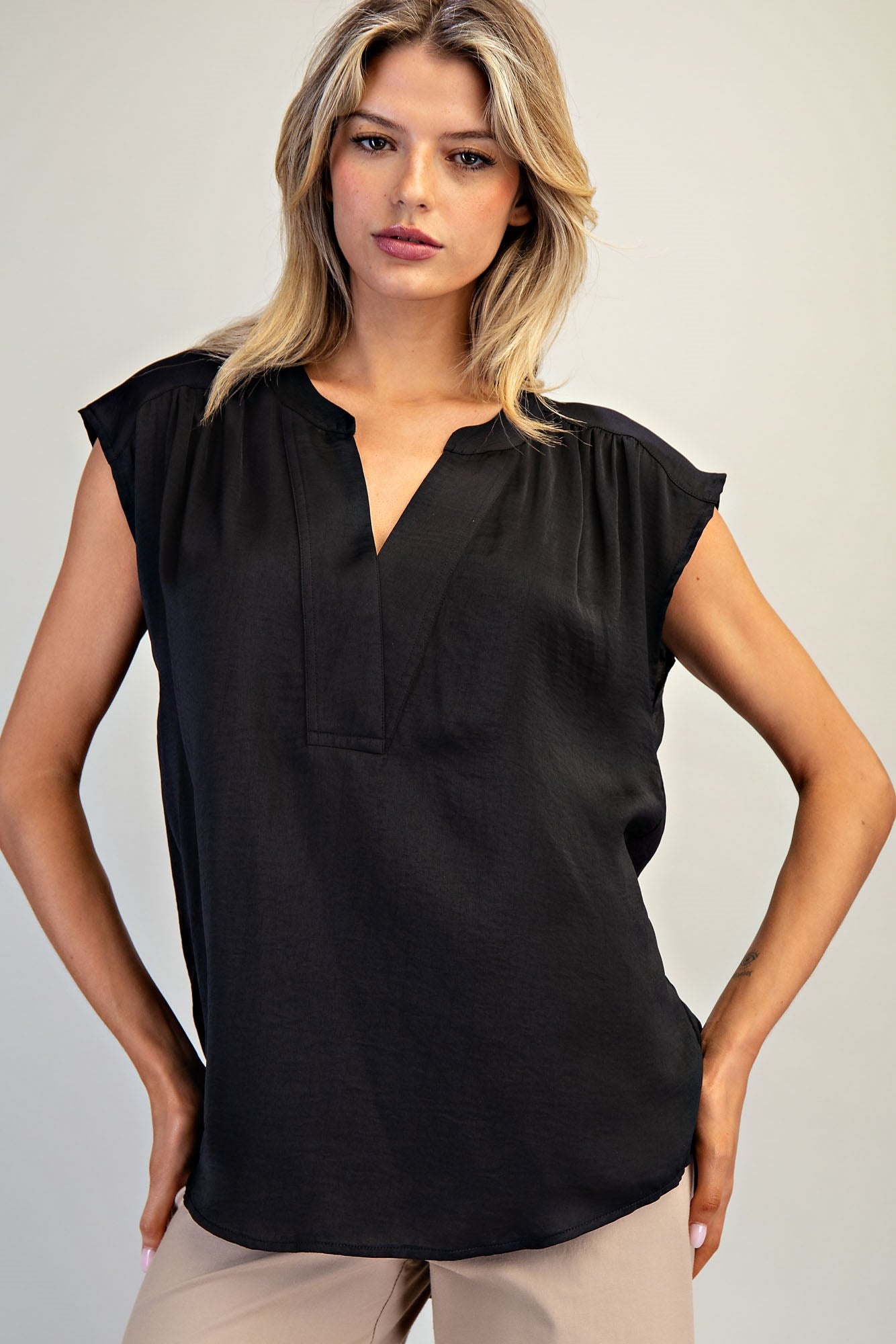 Sweet Day V-Neck