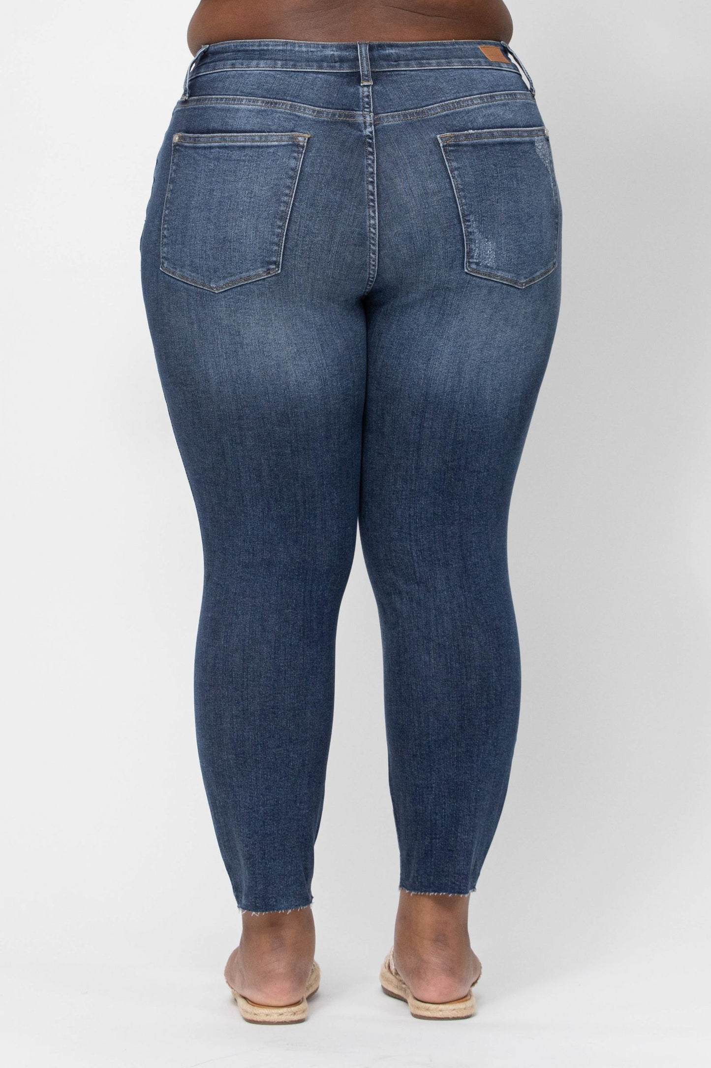 Curvy Kristina Mid-Rise Vintage Cut Off by Judy Blue